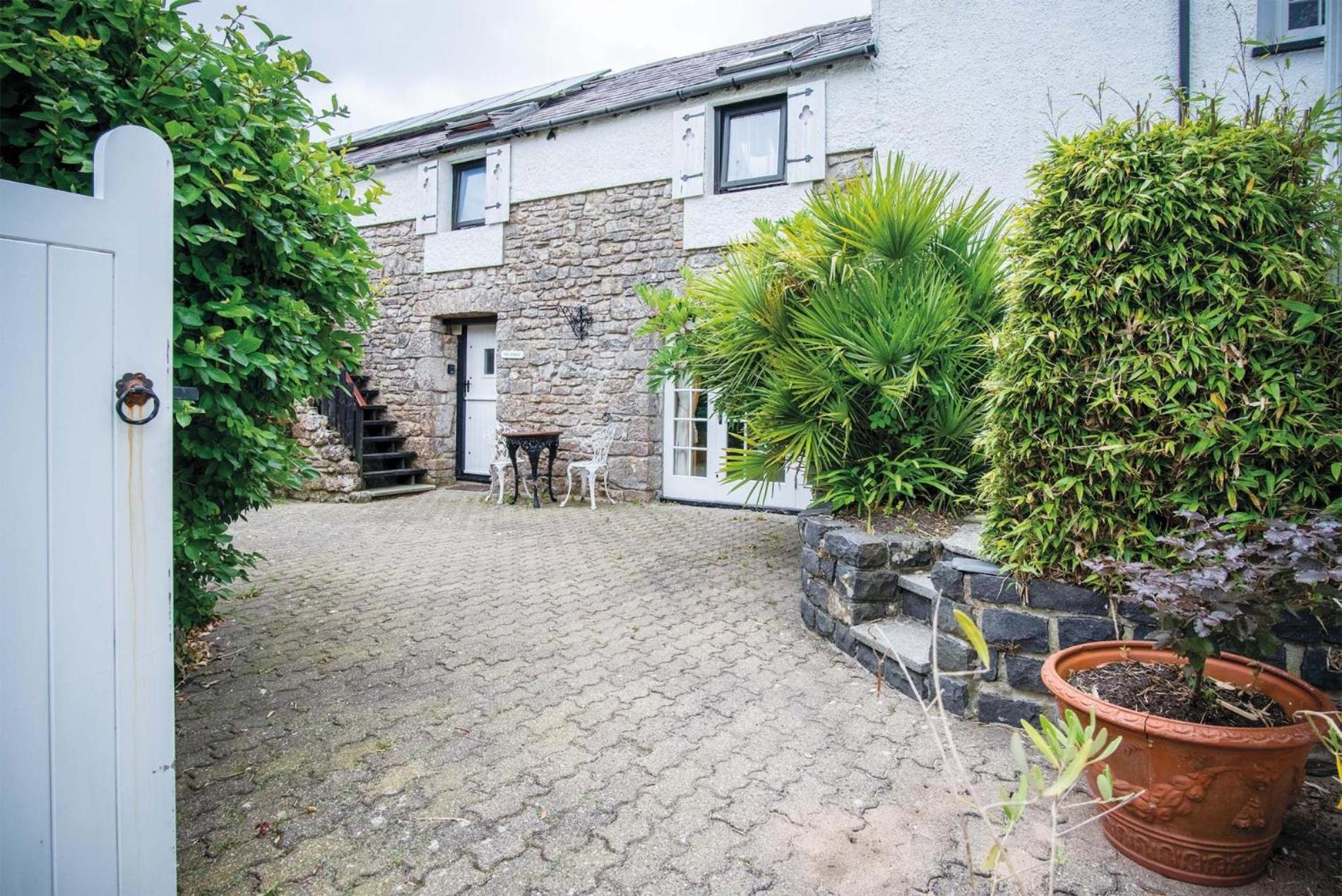 Hall House - 3 Bedroom Cottage - Saint Florence Exterior photo